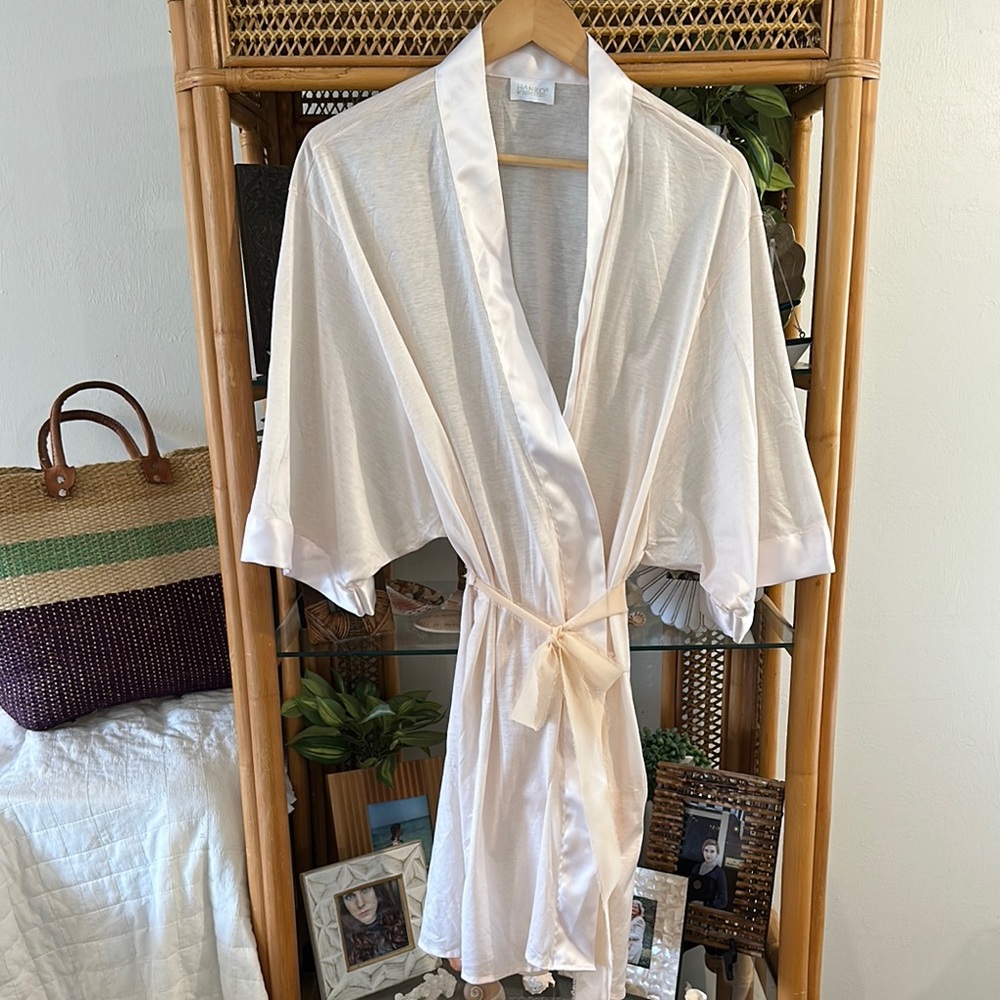 HANRO Elegant Baby Pink Satin Trim‎ Kimono Robe